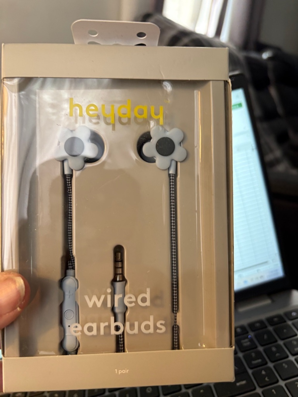 heyday Wired Flower Earbuds in Light Blue and White